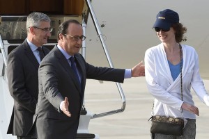 Former French hostage Isabelle Prime, right, who was kidnapped in Yemen, is greeted by French President François Hollande upon her arrival at Villacoublay's airbase, near Paris, on Friday. PHOTO: AGENCE FRANCE-PRESSE/GETTY IMAGES